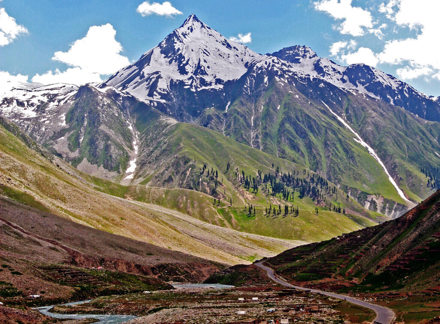 Trekking in Karakoram near K2